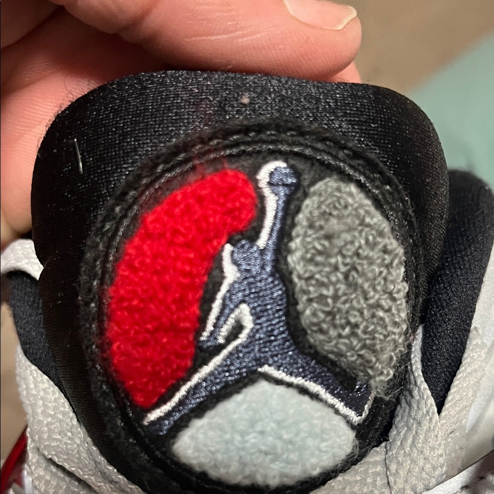 AIR JORDAN 8 RETRO OG (bugs bunny/ reflections of a champion edition) - Picture 3 of 7